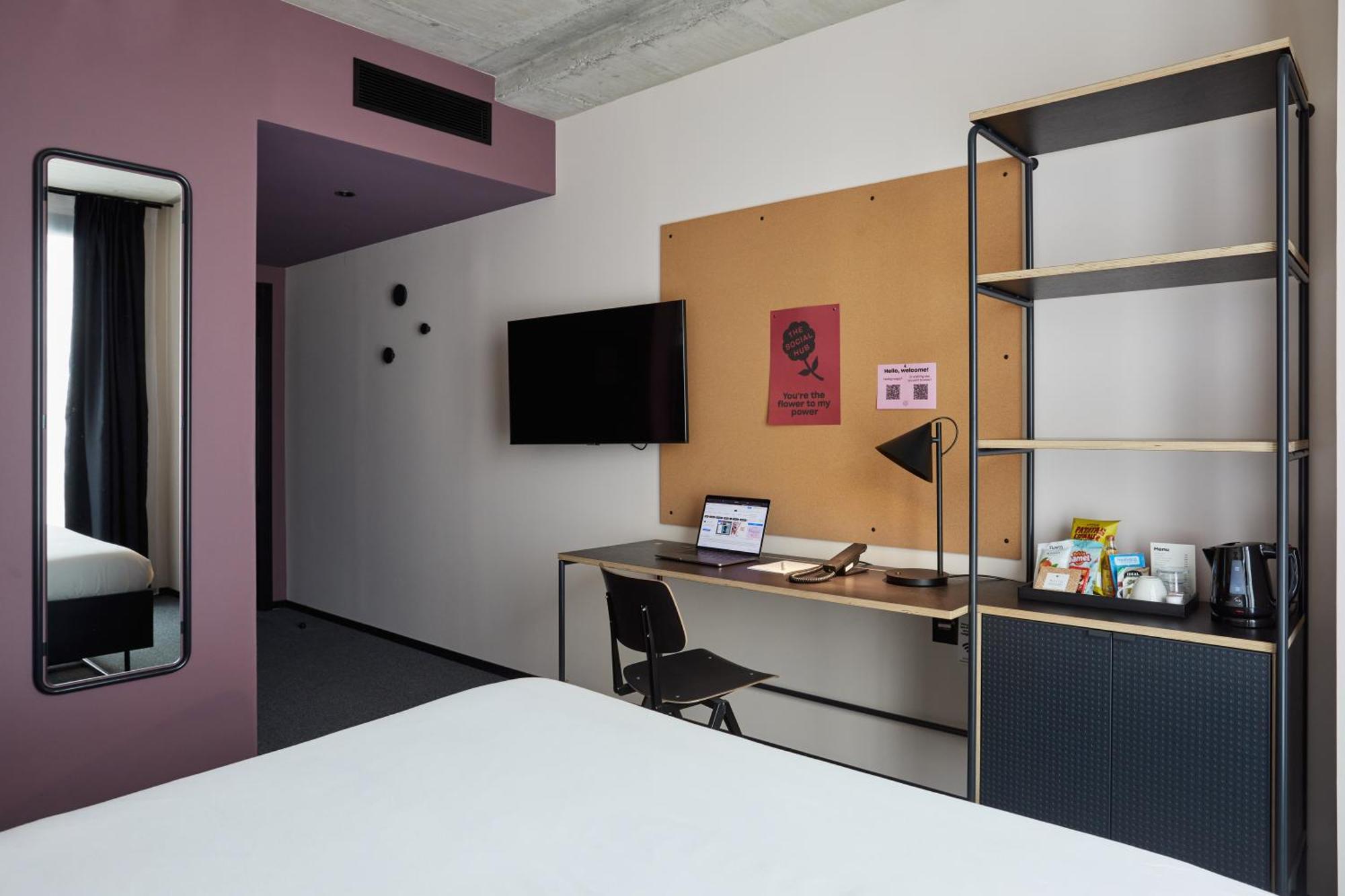 The Social Hub Barcelona Poblenou Hotel Exterior foto